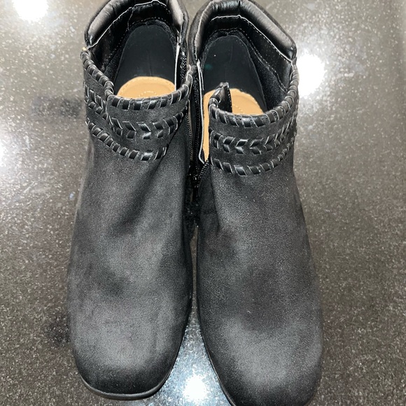 BRAND NEW-Comfort View “The Farren” black zip up booties Size 10WW - Picture 5 of 7